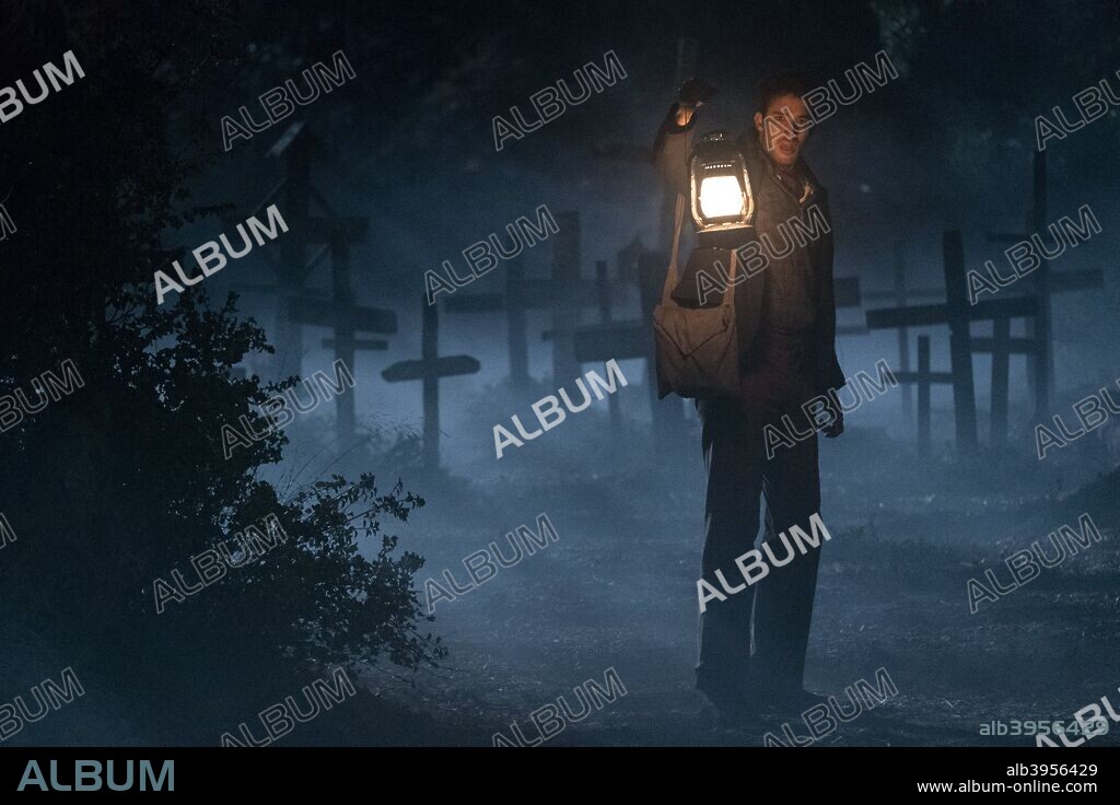 JONAS BLOQUET en LA MONJA, 2018 (THE NUN), dirigida por CORIN HARDY. Copyright ATOMIC MONSTER/NEW LINE CINEMA/SAFRAN COMPANY, THE / LUBIN, JUSTIN.