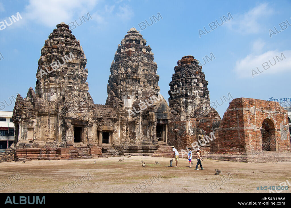 Prang Sam Yot, originally a Khmer Hindu shrine, has three prangs that used to represent Brahma, Vishnu, and Shiva (the Hindu trinity). It was later converted to a Buddhist shrine. The old town of Lopburi dates back to the Dvaravati era (6th - 13th century). It was originally known as Lavo or Lavapura. After the foundation of Ayutthaya Kingdom in the fifteenth century, Lopburi was a stronghold of Ayutthaya's rulers. It later became a new royal capital during the reign of King Narai the Great of the Ayutthaya kingdom in the middle of the 17th century, The king stayed here for about eight months a year. Today, Lopburi is renowned for its Crab-Eating Macaques that live amid the Khmer temple ruins of the city.
