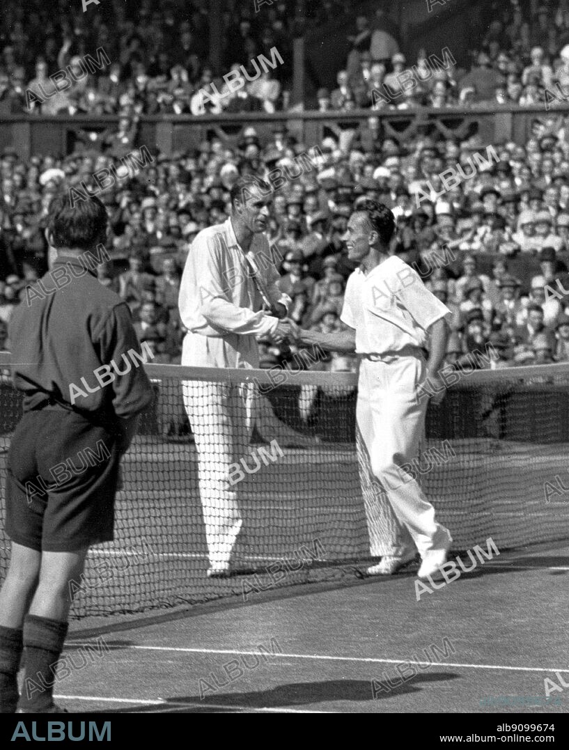 Henri Cochet and 'Big Bill' Tilden after their Wimbledon semi-final in 1927. Cochet went on to defeat Jean Borotra in the final.