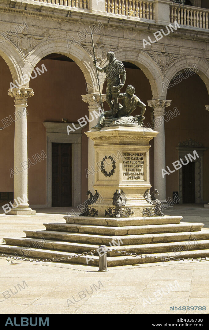 Toledo, Castilla-La Mancha, Spain, Europe. El Alcázar, Museo del Ejercito (Alcazar Fortress, Army Museum). The patio of Carlos V. The statue depicts Charles I of Spain. He was emperor of the Holy Roman Empire as Charles V from 1520 to 1558.