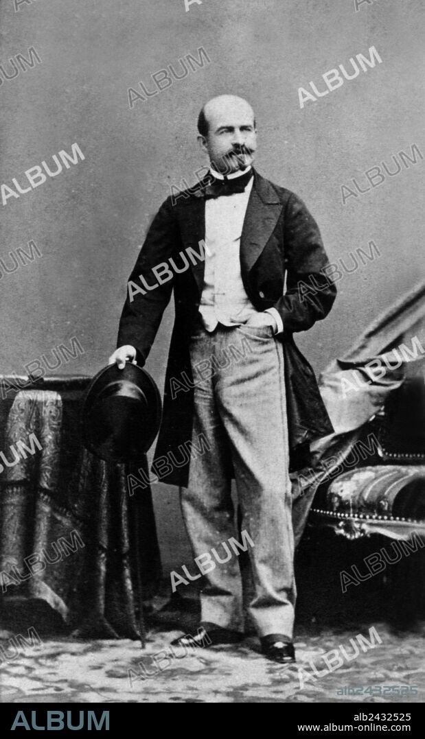 French general Louis Jules Trochu (1815-1896) governor of Paris, President of the Government of National Defense in 1870-1871, photo by Disderi.