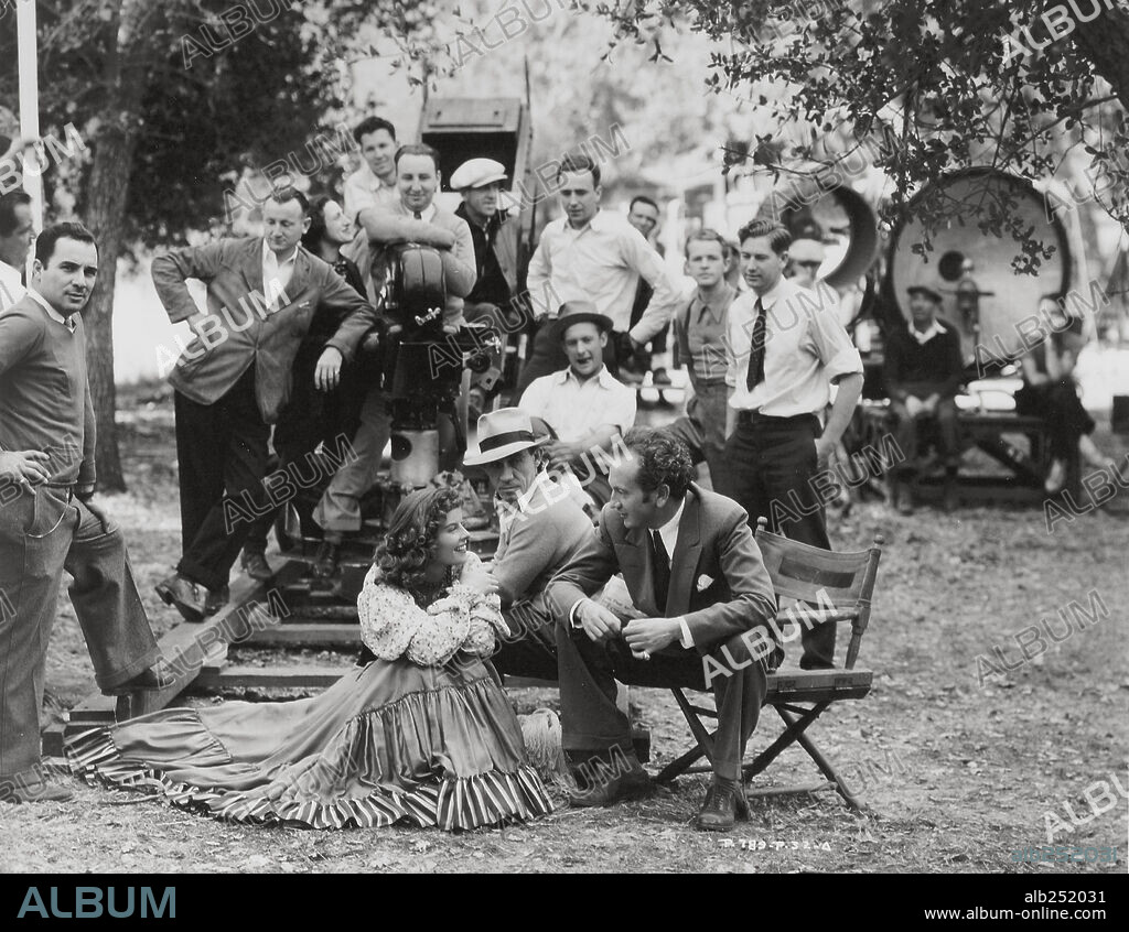 KATHARINE HEPBURN y RICHARD WALLACE en SANGRE GITANA, 1934 (THE LITTLE MINISTER), dirigida por RICHARD WALLACE. Copyright RKO.