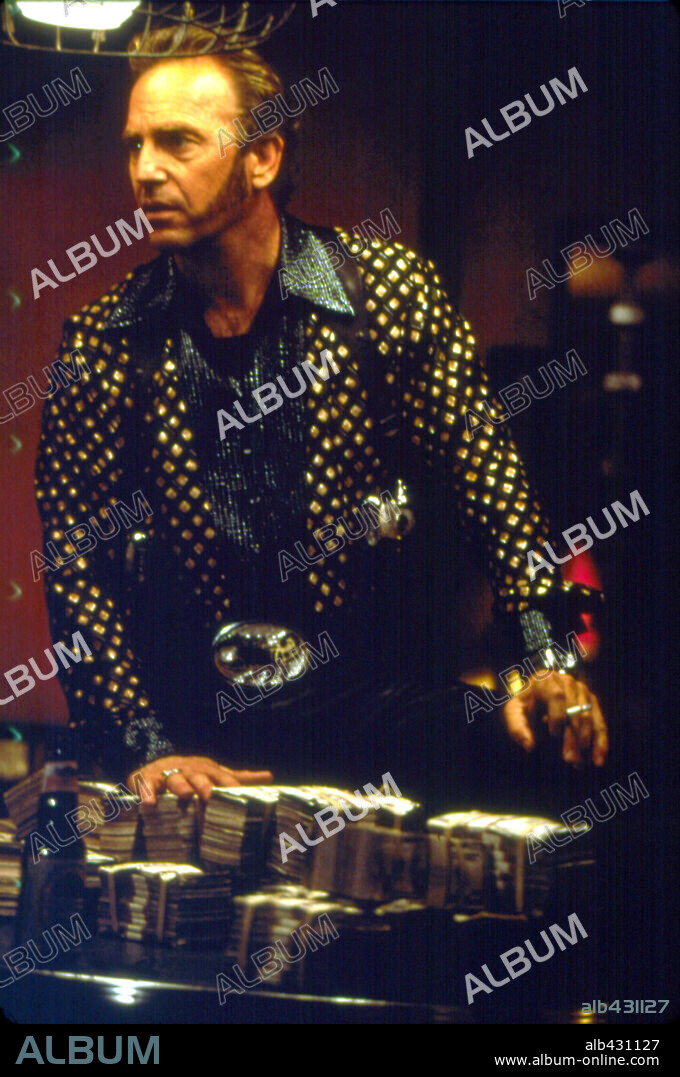 KEVIN COSTNER in 3000 MILES TO GRACELAND, 2001, unter der Regie von DEMIAN LICHTENSTEIN. Copyright 3000MILES PROD/LIGHTONE ENT/FRANCHISE/MORGAN CREEK/WARNER.