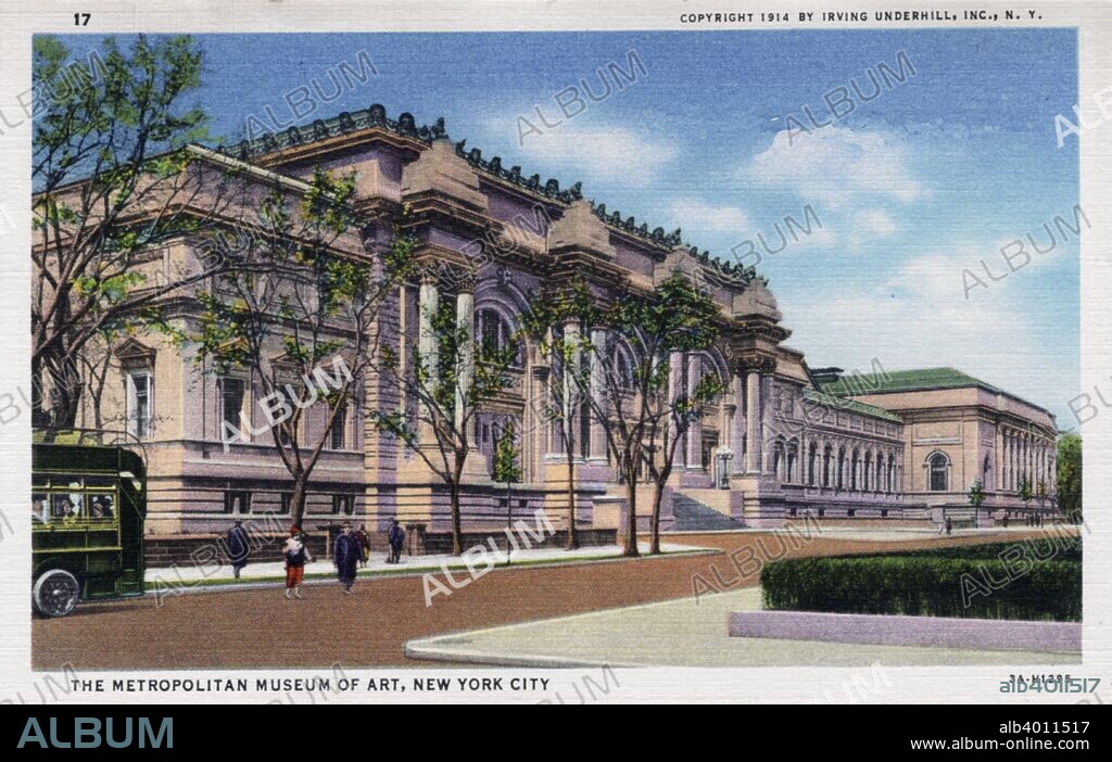 The Metropolitan Museum of Art, New York City, New York, USA, 1933. Vintage linen postcard showing the exterior of the museum, founded in 1870, located in Central Park at 82nd Street and Fifth Avenue.