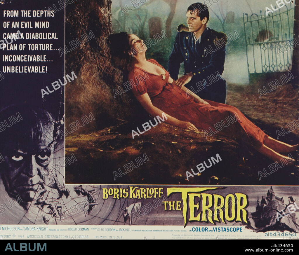 JACK NICHOLSON y SANDRA KNIGHT en THE TERROR, 1963, dirigida por ROGER CORMAN. Copyright AMERICAN INTERNATIONAL PICTURES.