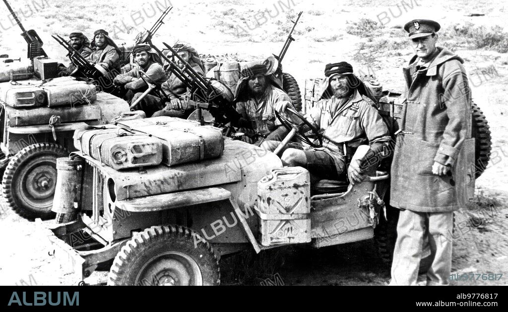 Norte de África, enero de 1943. Segunda Guerra Mundial. El coronel David Stirling, fundador del SAS (Special Air Service), con un grupo comando que operaba detrás de las líneas enemigas, en algún lugar del desierto en norte de África.