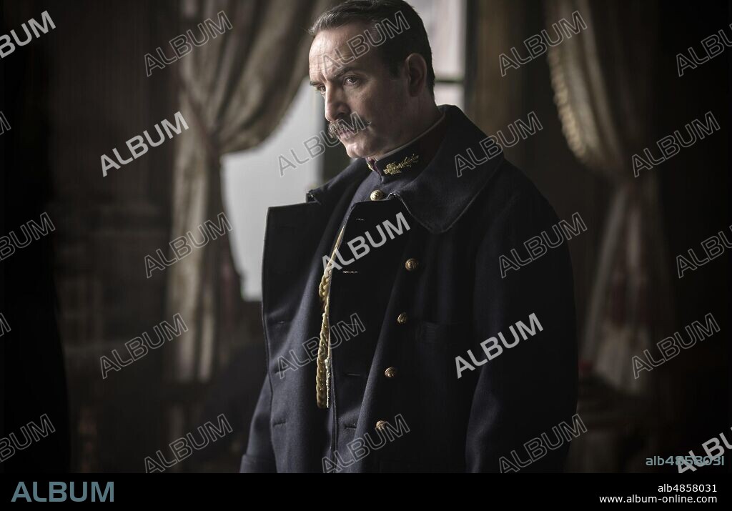 JEAN DUJARDIN en EL OFICIAL Y LA ESPIA, 2019 (J'ACCUSE), dirigida por ROMAN POLANSKI. Copyright LEGENDE FILMS/R.P. PRODUCTIONS.