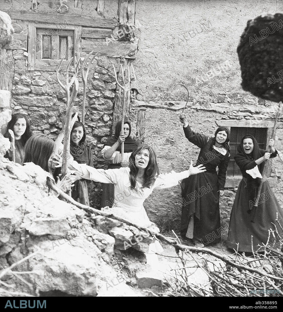 NURIA TORRAY in FUENTEOVEJUNA, 1972, directed by JUAN GUERRERO ZAMORA. Copyright TVE.