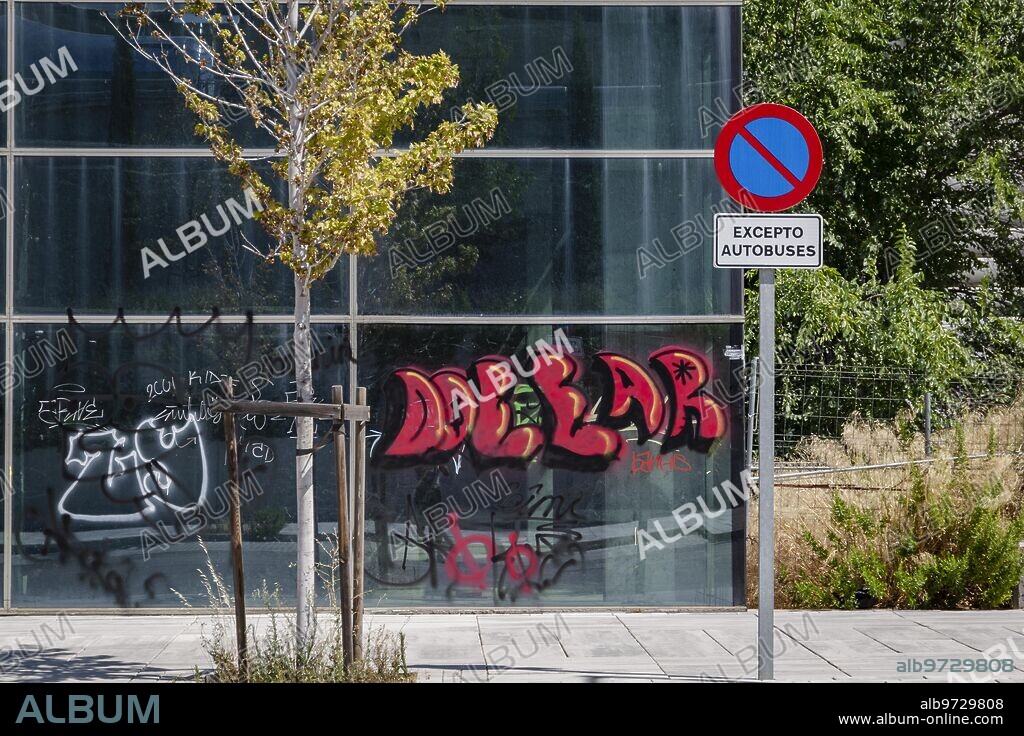 Madrid, 07/20/2022. Abandoned Aquatic Center around the Wanda Metropolitano stadium. Photo: Tania Sieira. ARCHDC.