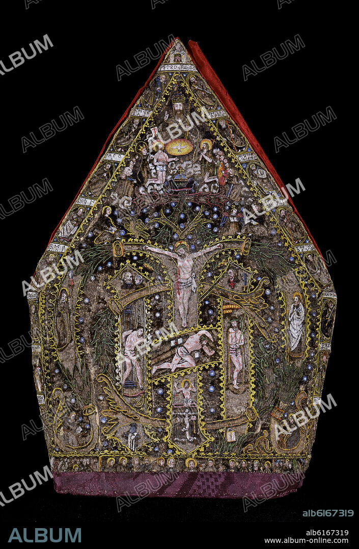 MITRA DE OBISPO-ESCENAS DE LA PASION-S XVI-MANUFACTURA AZTECA-N I 2625.