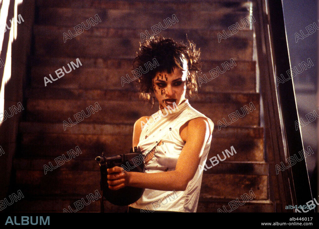 UNA DE ZOMBIES, 2003, dirigida por MIGUEL ANGEL LAMATA. Copyright AMIGUETES ENTERTAINMENT.