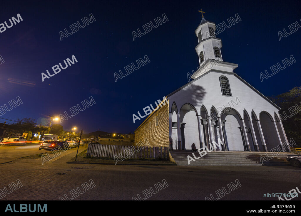 iglesia de Nuestra Señora de los Dolores de Dalcahue, siglo XVII. declarada Monumento Nacional y Patrimonio de la Humanidadarchipiélago de Chiloé ,provincia de Chiloé ,región de Los Lagos,Patagonia, República de Chile,América del Sur.