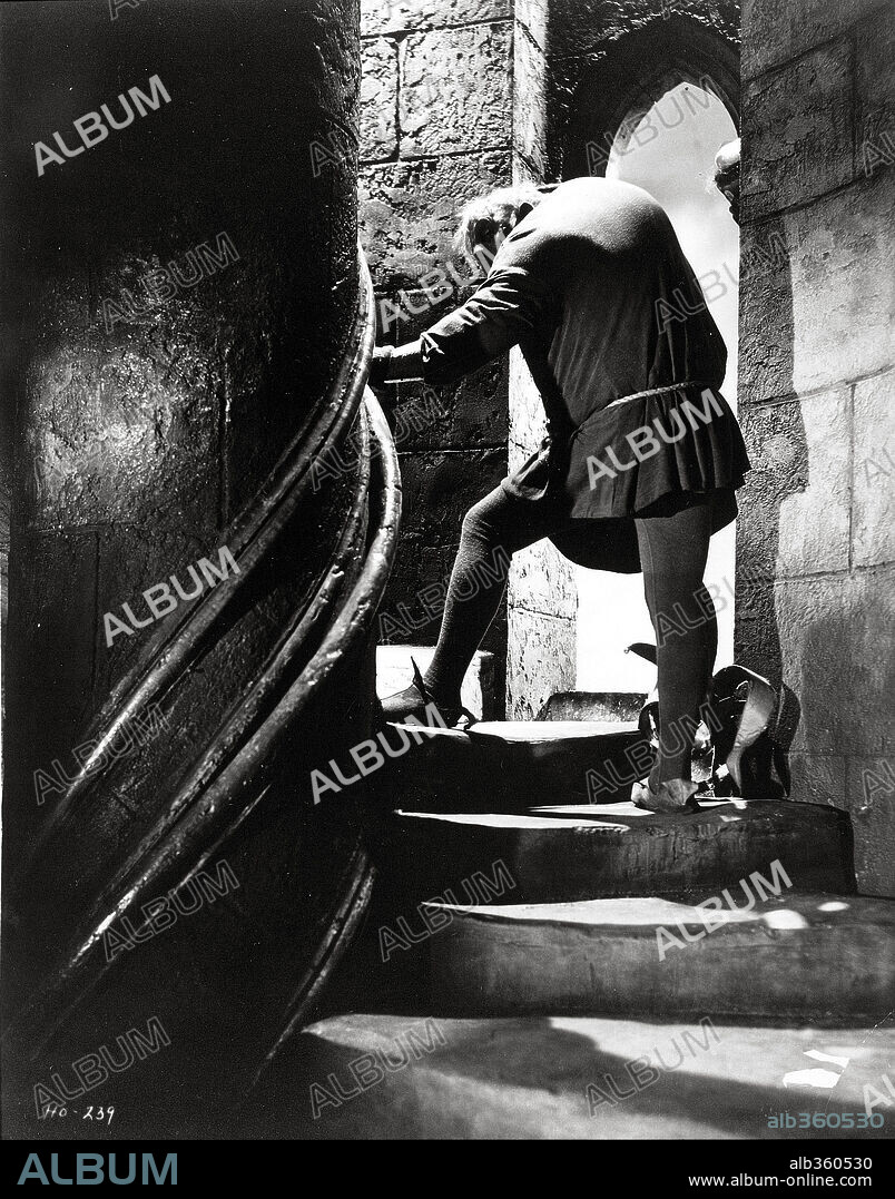 CHARLES LAUGHTON in THE HUNCHBACK OF NOTRE DAME, 1939, directed by WILHELM DIETERLE. Copyright RKO.