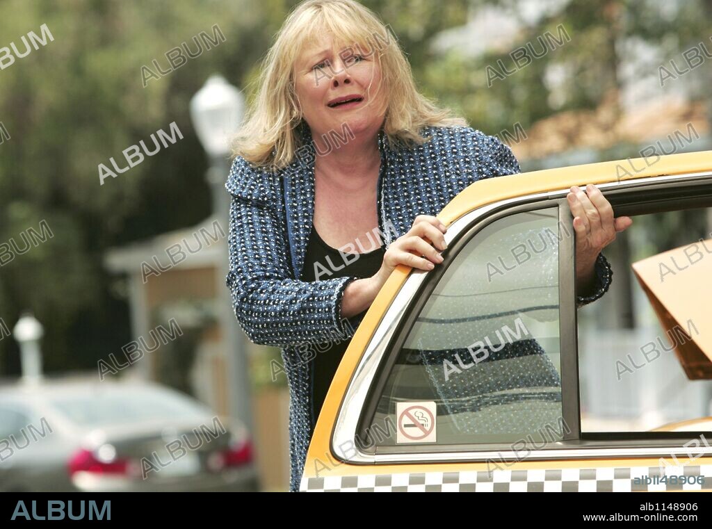 SHIRLEY KNIGHT in DESPERATE HOUSEWIVES, 2004. Copyright TOUCHSTONE TELEVISION. Temporada 2.