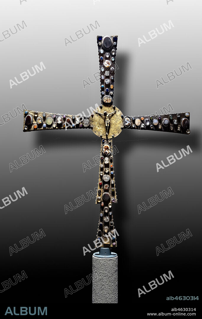 Brescia, "Santa Giulia, Museum of the City" (Unesco site since 2011), Church of Santa Maria in Solario: the Cross of Desiderius, adorned with stones, cameos and coloured glasses. High example of Lombard goldsmiths, end of the 8th century.