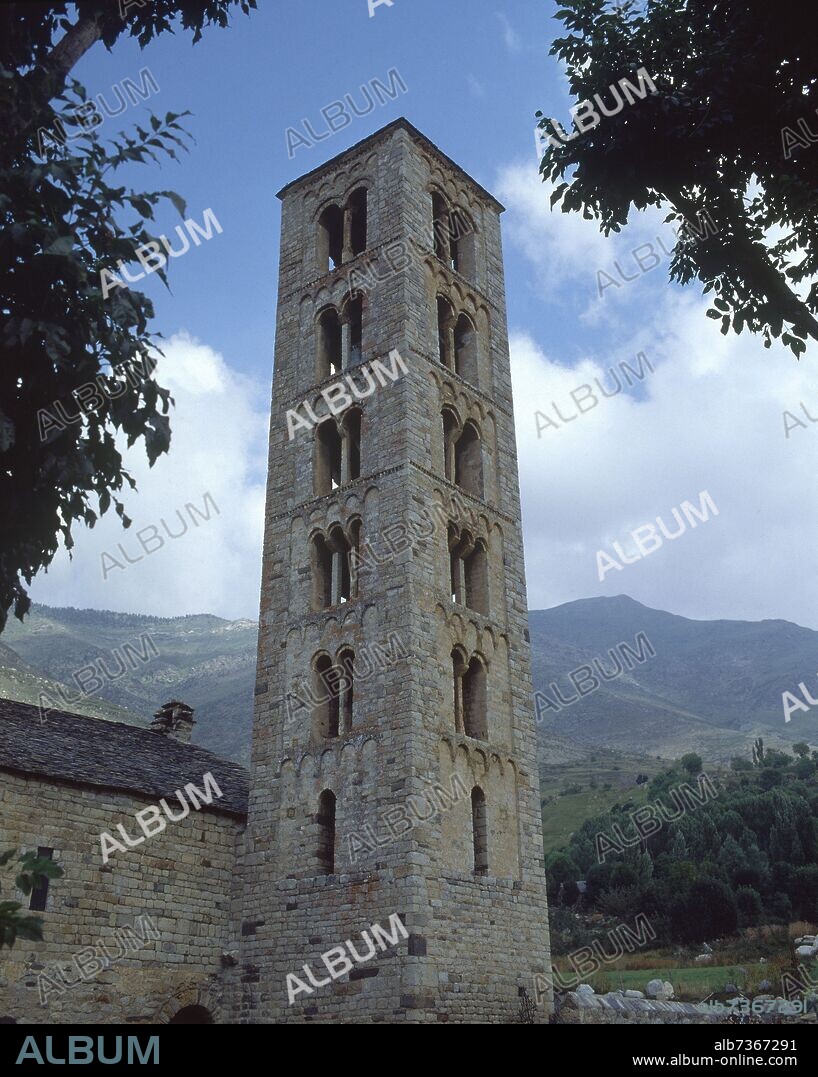 TORRE DE LA IGLESIA DE SAN CLEMENTE DE TAULL - SIGLO XII - ROMANICO ESPAÑOL.