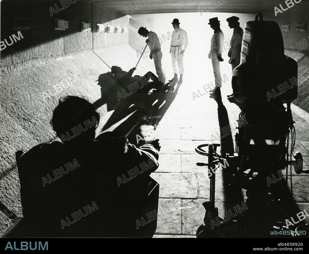 STANLEY KUBRICK en LA NARANJA MECÁNICA, 1971 (A CLOCKWORK ORANGE), dirigida por STANLEY KUBRICK. Copyright WARNER BROS. PICTURES / KUBRICK ESTATE.