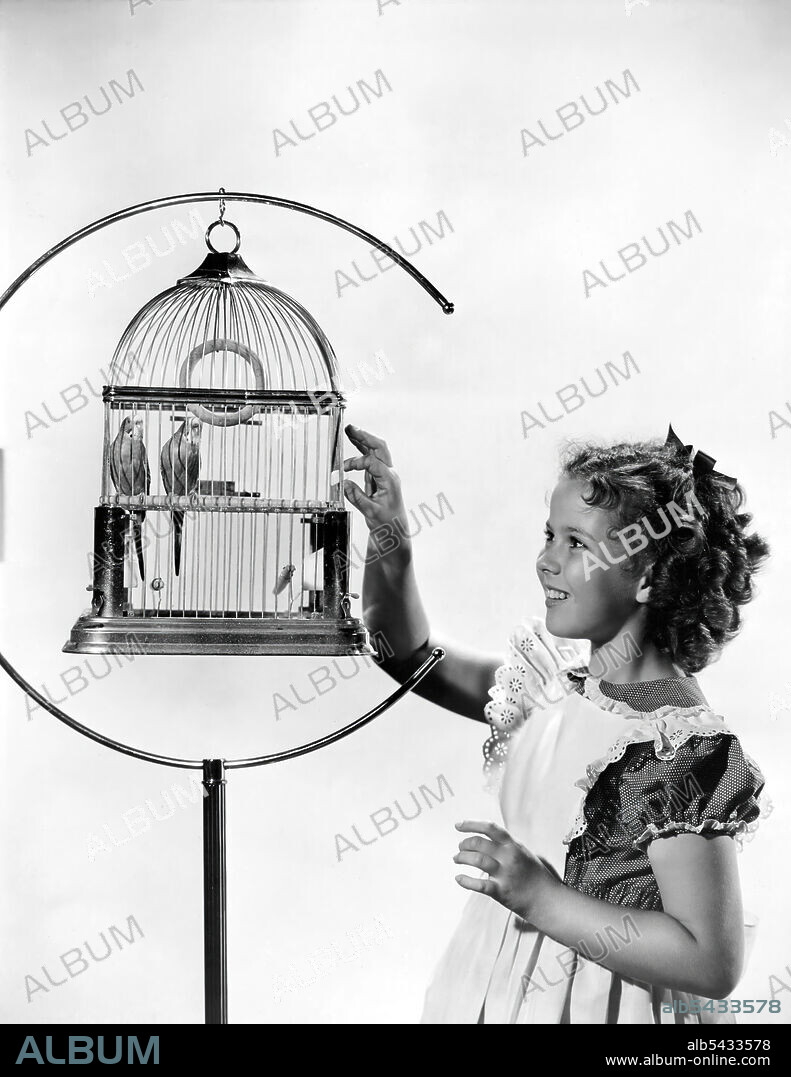 SHIRLEY TEMPLE in THE BLUE BIRD, 1940, directed by WALTER LANG. Copyright 20TH CENTURY FOX.