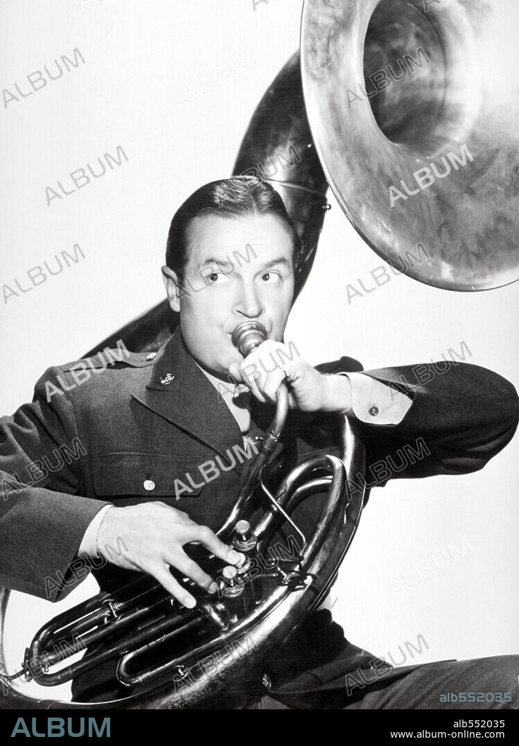 BOB HOPE in LET'S FACE IT, 1943, directed by SIDNEY LANFIELD. Copyright PARAMOUNT PICTURES.