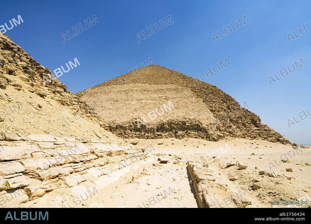 The Bent Pyramid at Dahshur, UNESCO World Heritage Site, near Cairo, Egypt, North Africa, Africa.