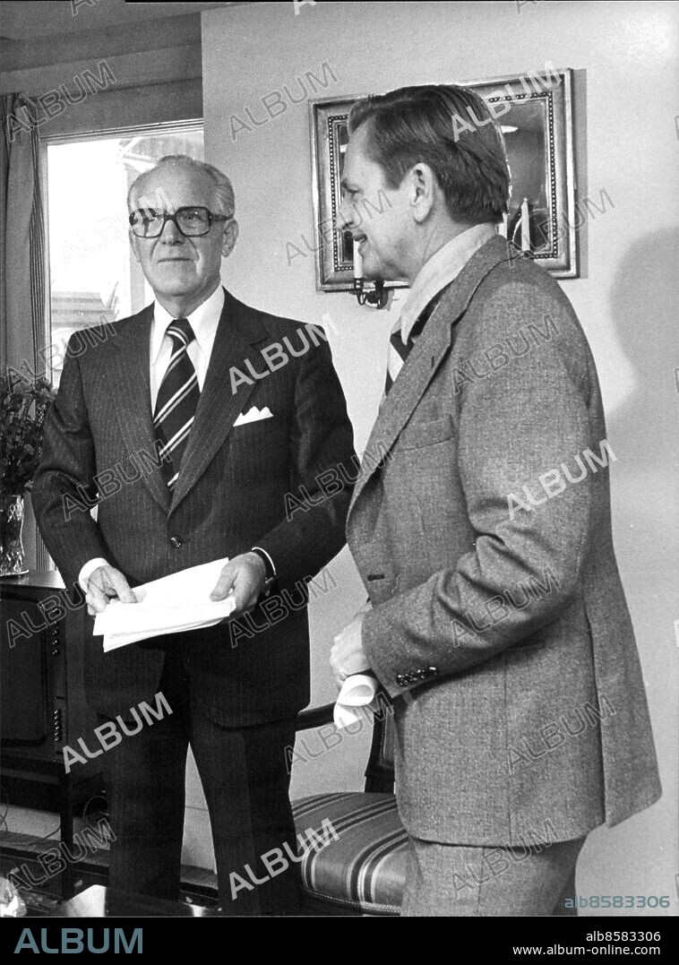 Stockholm 1978-10-06. Talman Henry Allard (S) och statsminister Olof Palme (S) i samtal . Foto: Lennart Nygren / SvD / TT / kod 12014.