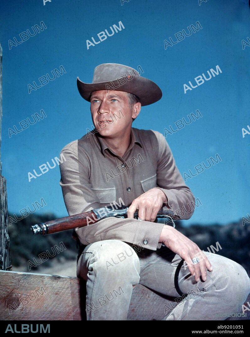 STEVE MCQUEEN en RANDALL, EL JUSTICIERO, 1958 (WANTED: DEAD OR ALIVE), dirigida por GEORGE BLAIR y THOMAS CARR. Copyright CBS/FOUR STAR PROD/MALCOLM ENTERPRISES.