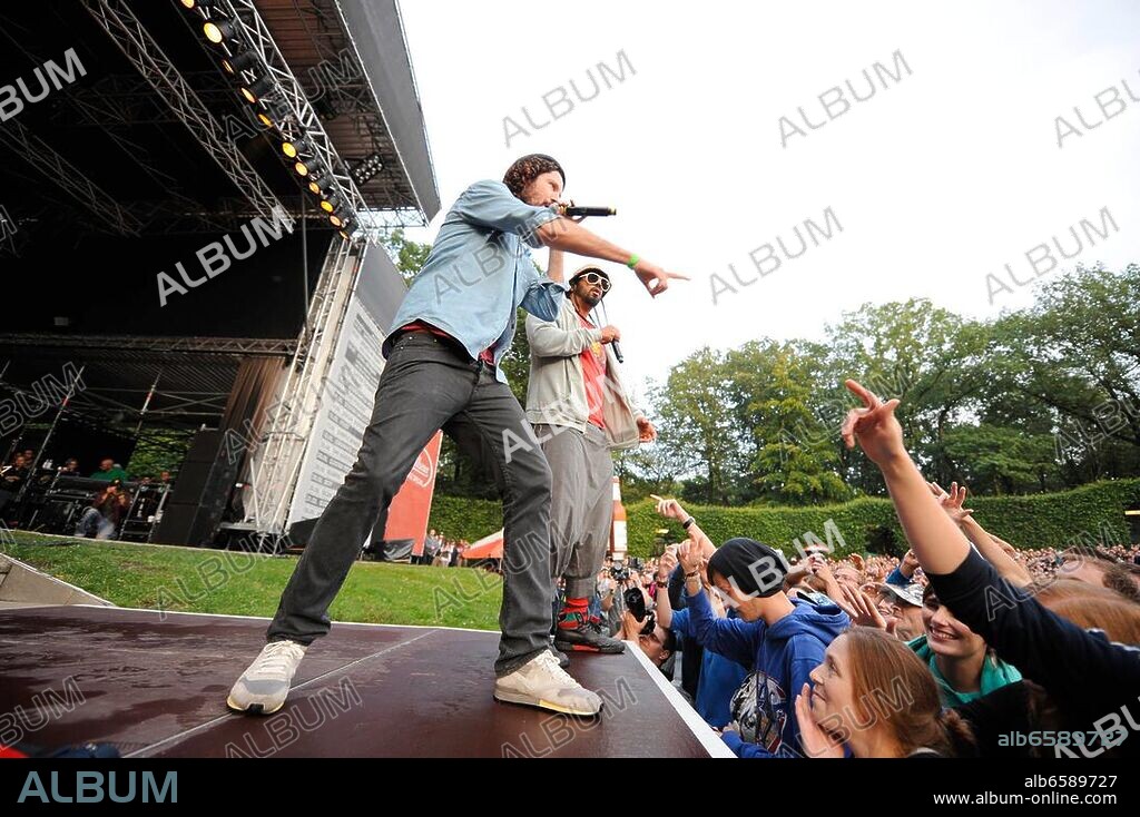 Samy Deluxe und Max Herre - Konzert bei Soul im Park, Midsummer Special Festival auf der openair-Buehne/Freilichtbuehne im Stadtpark Hamburg am 29.07.2012. ||KEINE PERSOENLICHKEITSRECHTE VORHANDEN, NU.