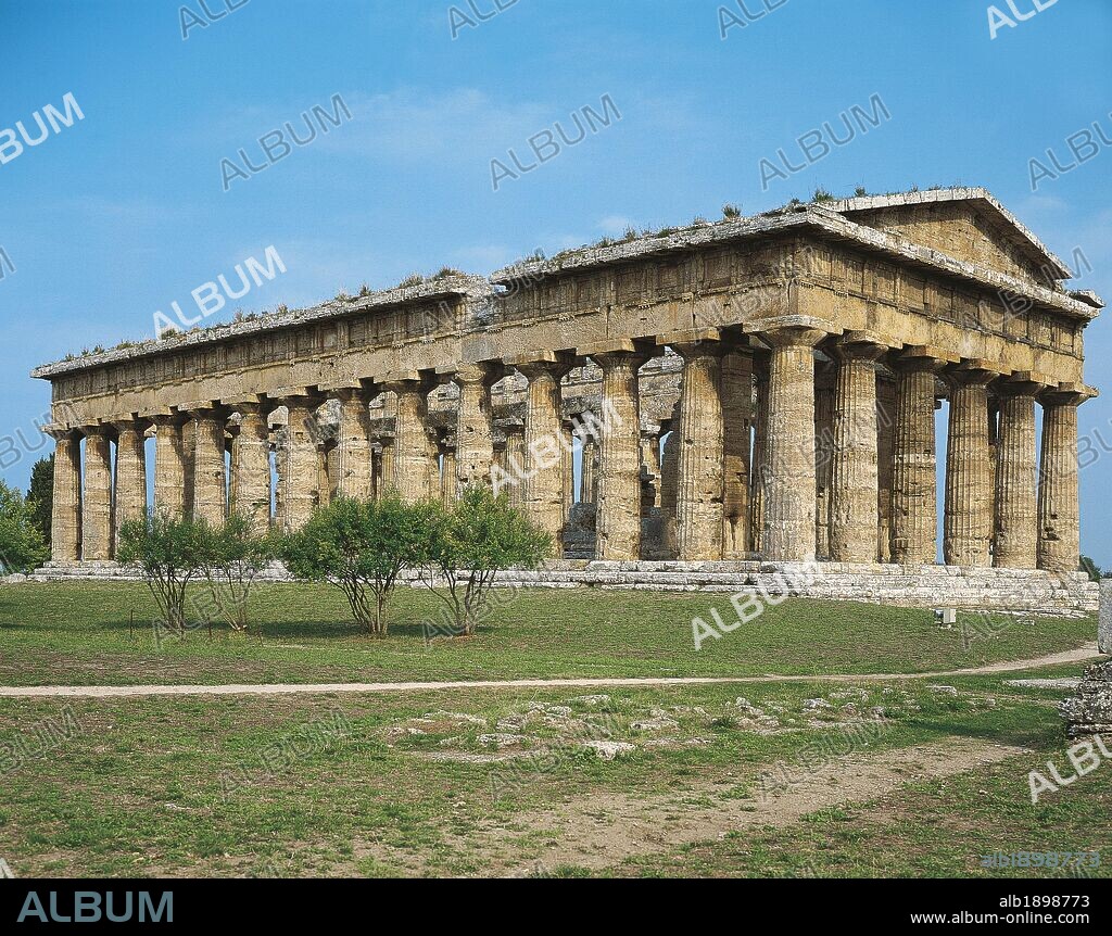 The Doric Temple of Neptune (or Poseidon), in Paestum (UNESCO World Heritage Site, 1998), Campania, Italy. Ancient Greek civilization, Magna Graecia, mid-5th Century BC.