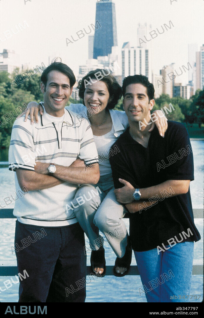 DAVID SCHWIMMER, JASON LEE und MILI AVITAL in KISSING A FOOL, 1998, unter der Regie von DOUG ELLIN. Copyright LARGO ENTERTAINMENT / HODES, CHUCK.