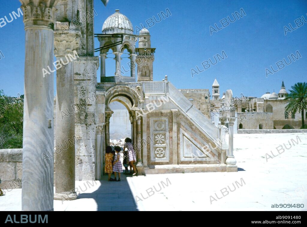 Pulpit of the dome of the rock - south minbar - Jerusalem. ©TopFoto.