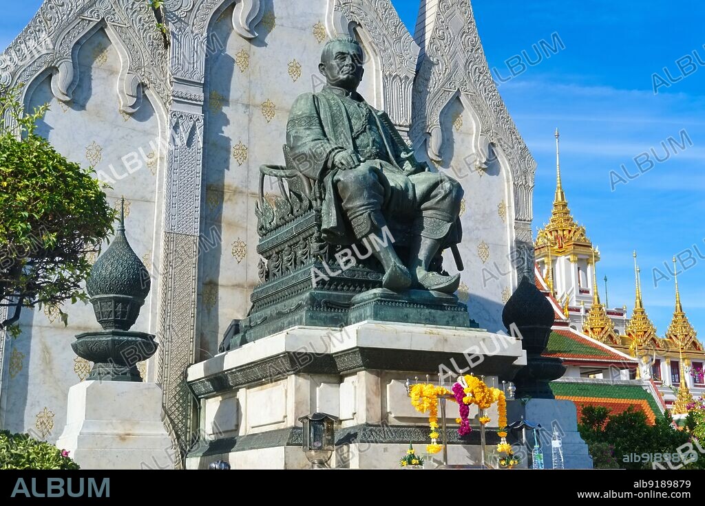 Thailand: Statue of King Rama III (31 March 1787 Äì 2 April 1851), Rama III Memorial Park, with Wat Ratchanatda, Bangkok. Phra Bat Somdet Phra Poramintharamaha Jessadabodindra Phra Nangklao Chao Yu Hua (Chetsadabodin Phra Nang Klao Chao Yu Hua), or Rama III (31 March 1787 Äì 2 April 1851), was the third monarch of Siam under the House of Chakri, ruling from 21 July 1824 to 2 April 1851. He succeeded his father, Buddha Loetla Nabhalai, as the King of Siam.