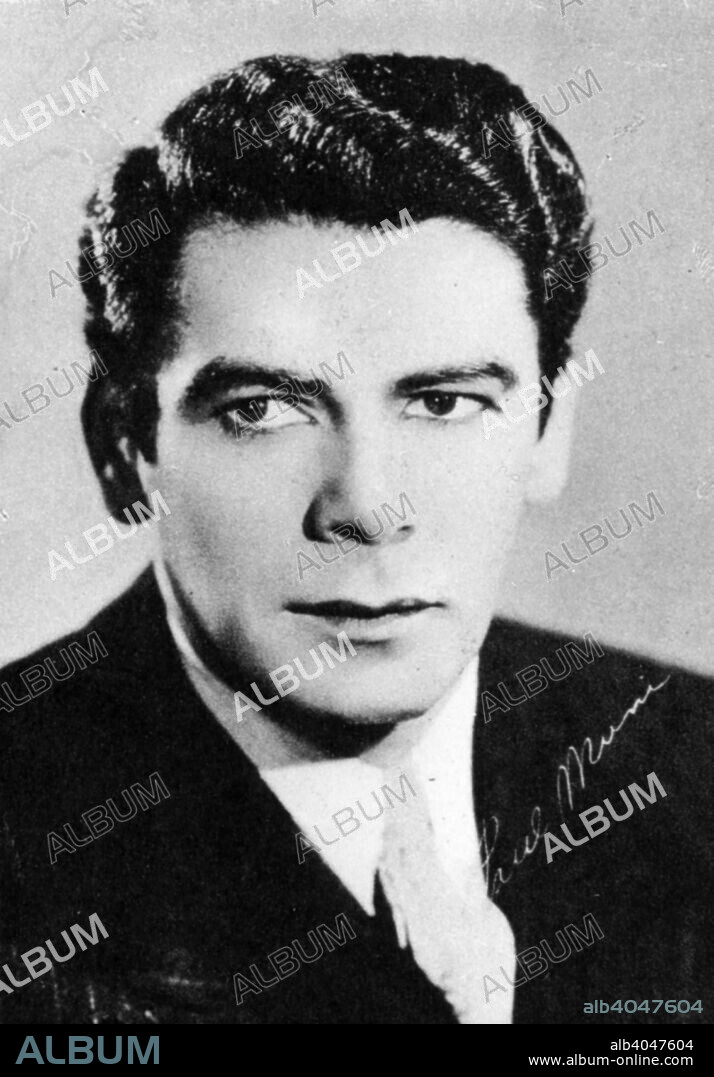 Paul Muni (1895-1967), American actor, as he was when he left the Yiddish stage for Broadway.