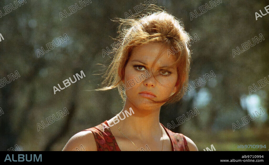 CLAUDIA CARDINALE in IL GIORNO DELLA CIVETTA, 1967, directed by DAMIANO DAMIANI. Copyright PANDA SOCIETA/FILMS CORONA.