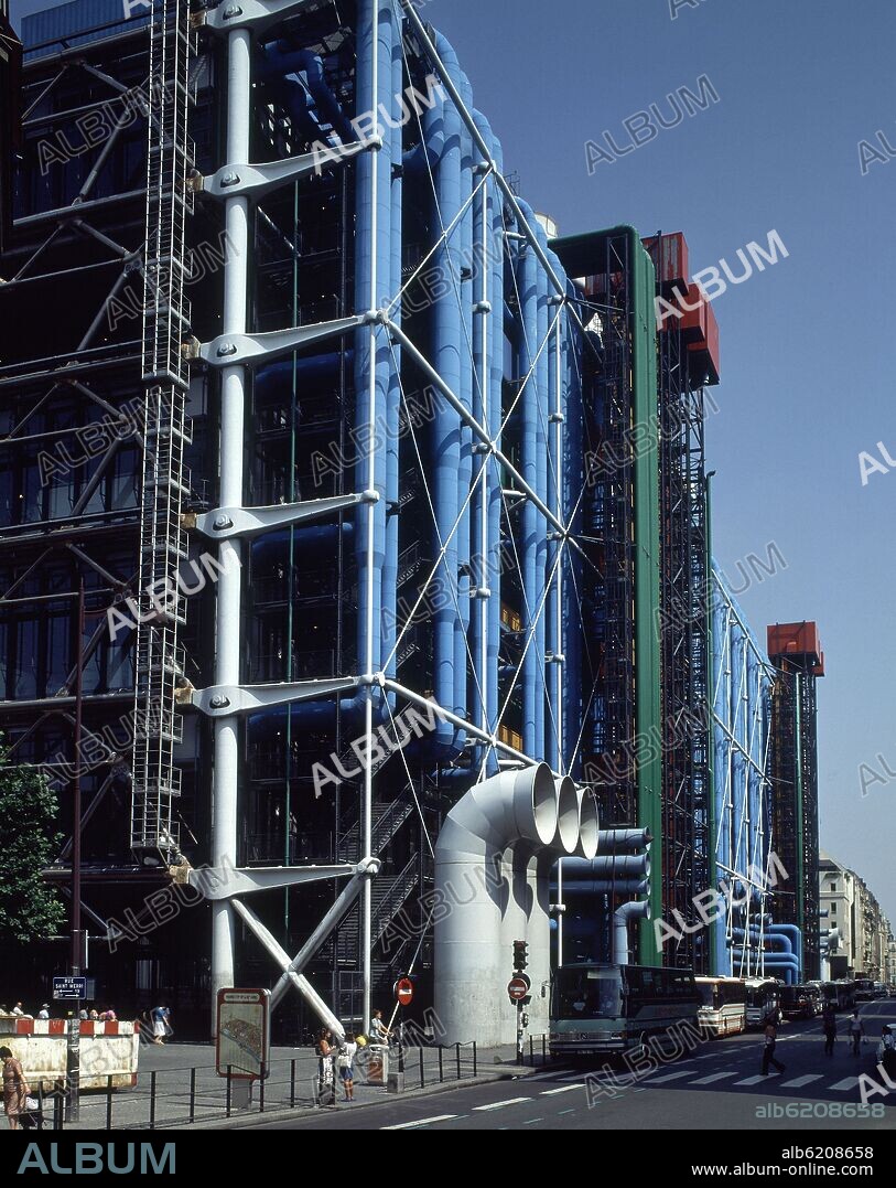 RENZO PIANO. CENTRO POMPIDOU - 1972-1977 - ARQUITECTURA HIGH-TECH - FOTO AÑOS 80.