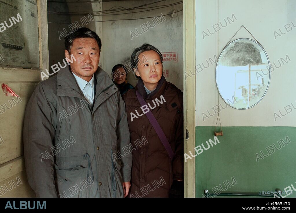 MEI YONG and WANG JINGCHUN in SO LONG, MY SON, 2019 (DIJIUTIANCHANG), directed by WANG XIAOSHUAI. Copyright Dongchun Films / TIENAN, LI.
