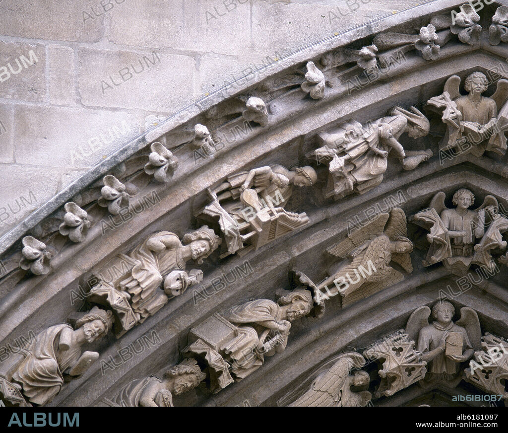 ARQUIVOLTAS ESCULPIDAS DE LA PORTADA DEL SARMENTAL- GOTICO ESPAÑOL- S XIII.