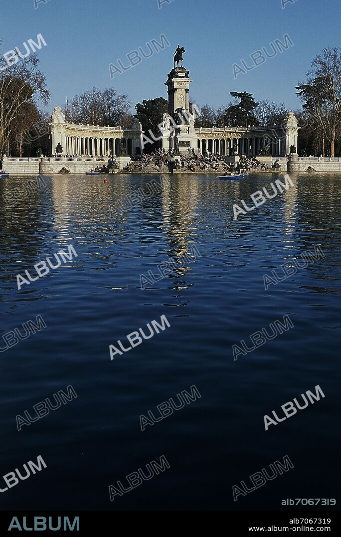 JOSE GRASES RIERA. MONUMENTO A ALFONSO XII - 1922 - ESCULTURAS DE MARIANO BENLLIURE, CLARA, INURRIA, BLAY Y ALCOVERRO.