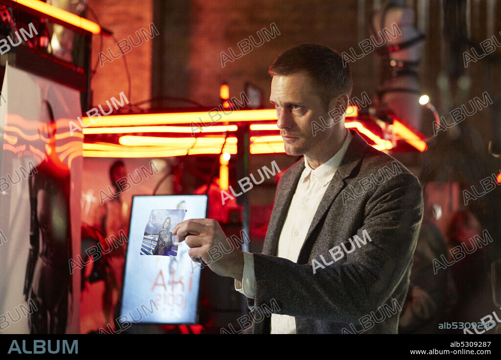 ALEXANDER SKARSGARD in MUTE, 2017, unter der Regie von DUNCAN JONES. Copyright LIBERTY FILMS UK.