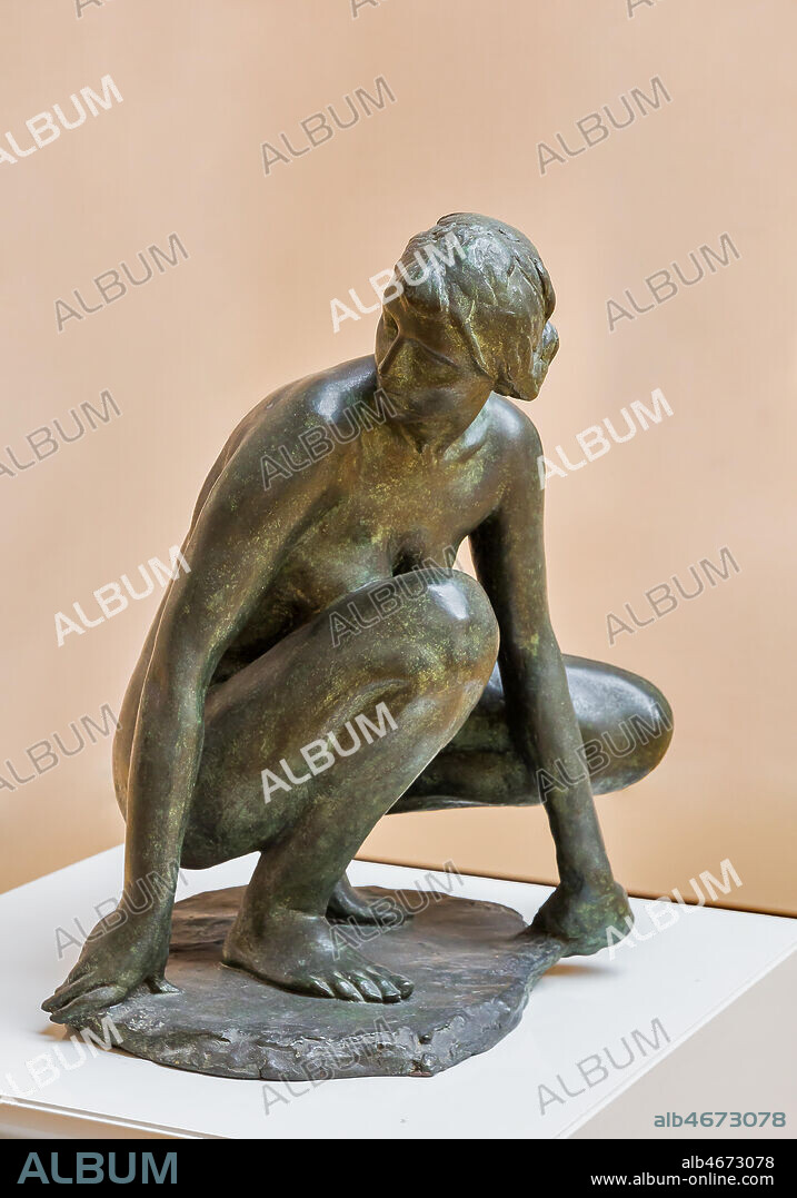 Piacenza, Galleria Ricci Oddi: "Suzanne" (1910), bronze statue by Giuseppe Graziosi (1879 - 1942).
