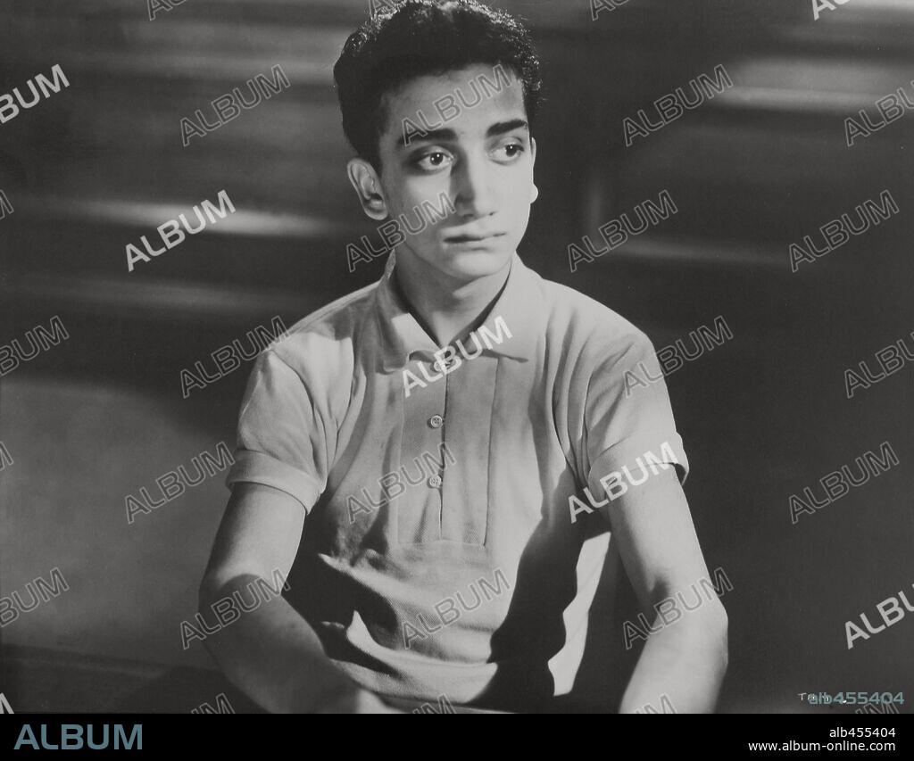 JOHN SAVOCA en DOCE HOMBRES SIN PIEDAD, 1957 (12 ANGRY MEN), dirigida por SIDNEY LUMET. Copyright UNITED ARTISTS.