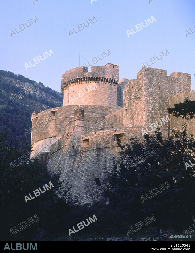 TORRE MINCETA SITUADA AL NOROESTE DE LAS MURALLAS CONSTRUIDA EN 1319.