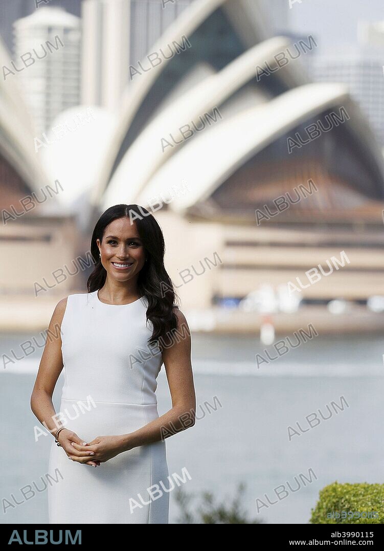 MEGHAN MARKLE. October 15, 2018 - Sydney, AUSTRALIA - Meghan, Duchess of Sussex poses for a photo at Admiralty House in Sydney, Australia, Tuesday, Oct. 16, 2018. Britain's Prince Harry and his wife Meghan are on a 16-day tour of Australia and the South Pacific. PHIL NOBLE/POOL/PI. 15/10/2018