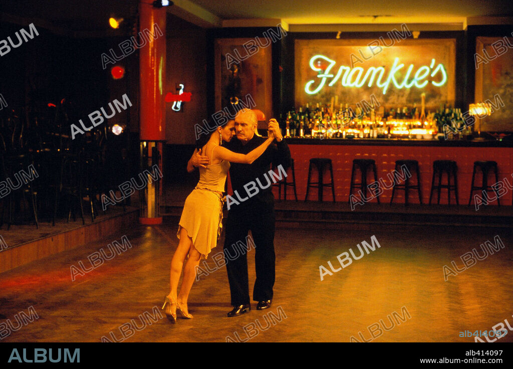 LUCIANA PEDRAZA y ROBERT DUVALL en ASSASSINATION TANGO, 2002, dirigida por ROBERT DUVALL. Copyright UNITED ARITSTS / URRUZOLA, JUAN ANGEL.