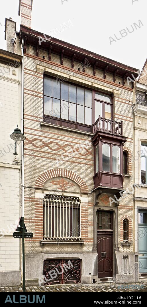 103 Rue Charles Quint, Brussels, Belgium, c2014-2017. Paul Hamesse: 1898; Arthur Rogier (painter).