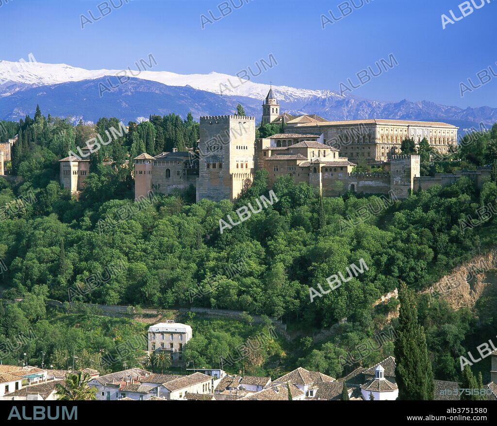 Alhambra Palace, UNESCO World Heritage Site, Granada, Andalucia (Andalusia), Spain, Europe.