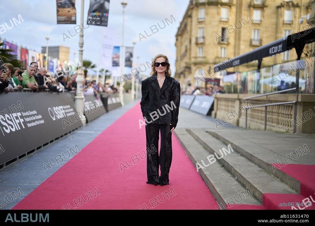 Isabelle Huppert attended 'eohaengjaui pilyo | A Traveler' Red Carpet during 72nd San Sebastian International Film Festival at Victoria Eugenia Theatre on September 23, 2024 in Donostia / San Sebastian, Spain.