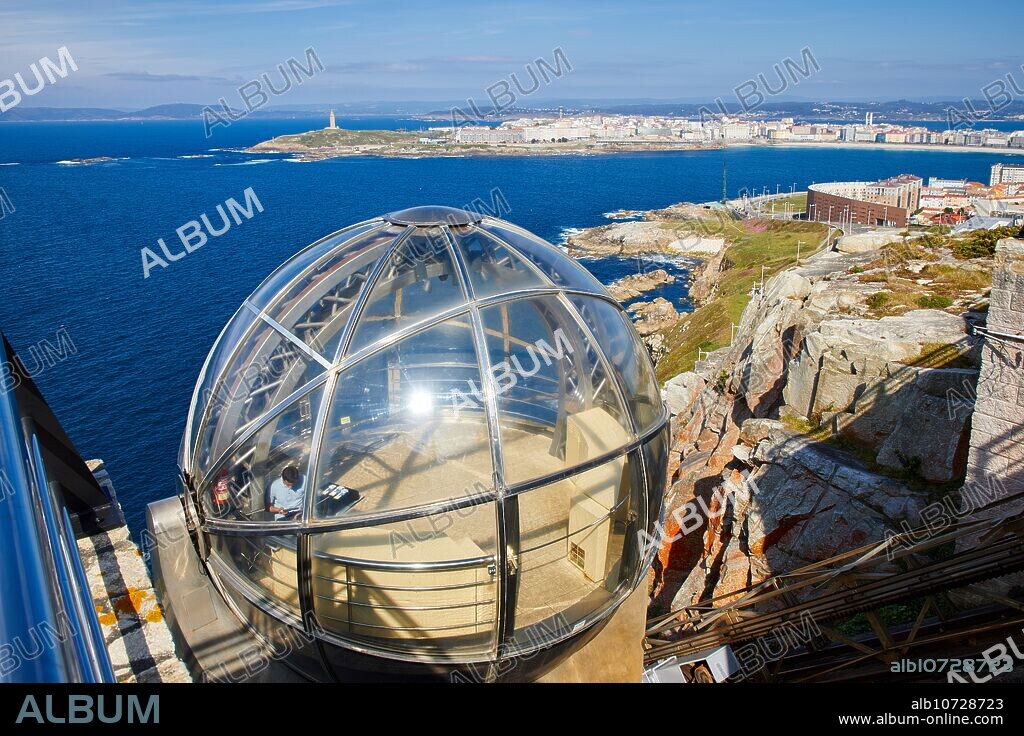 Ascensor do Monte de San Pedro, A Coruña, Galicia, Spain.
