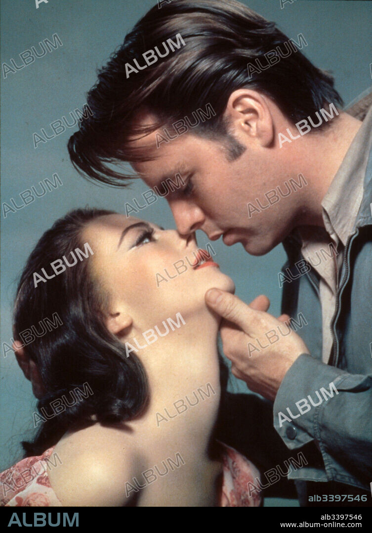 NATALIE WOOD and ROBERT WAGNER in ALL THE FINE YOUNG CANNIBALS, 1960, directed by MICHAEL ANDERSON. Copyright M.G.M.
