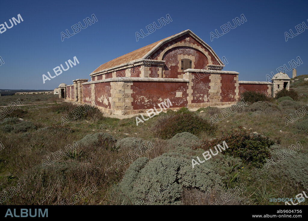 Polvorin de la Reina, siglo XIX.Fortaleza de Isabel II, siglo XIX.Puerto de Mahon.La Mola.Menorca.Islas Baleares. Spain.