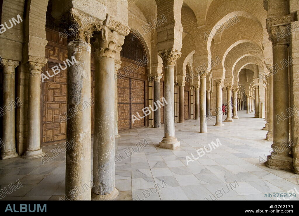 Mosque Okba (the Great Mosque), Kairouan, UNESCO World Heritage Site, Tunisia, North Africa, Africa.